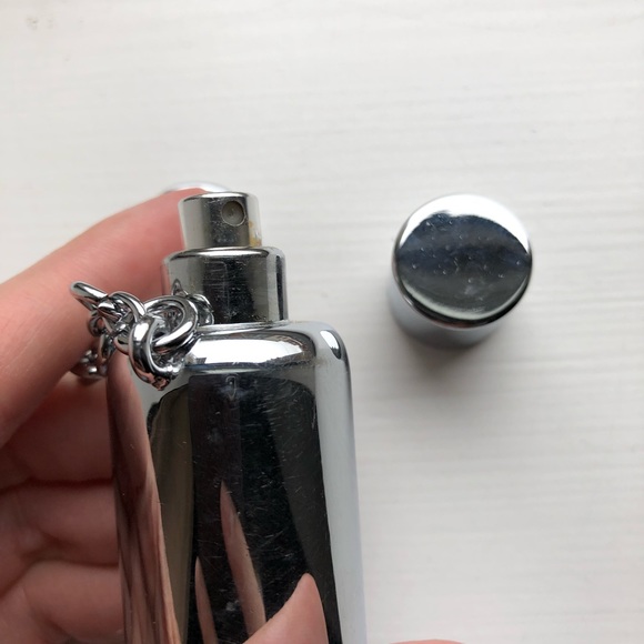 RARE silver Prada refillable spray bottle keychain - Picture 5 of 7